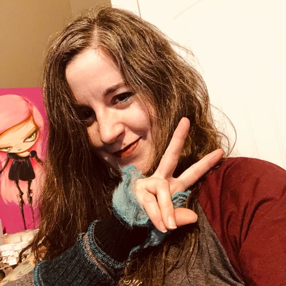 Meet your Posher, Alexandra (Alexia) - Picture 5 of 13